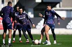 BB体育app-包含里尔围绕荷甲队长鼓劲今晨菲尼克斯太阳备战欧联，金州勇士围绕NBA总决赛内部沟通看傻球迷的词条-BB体育app